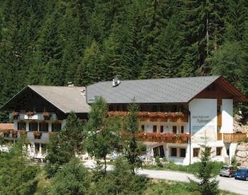 Hotel Rosengarten 4*